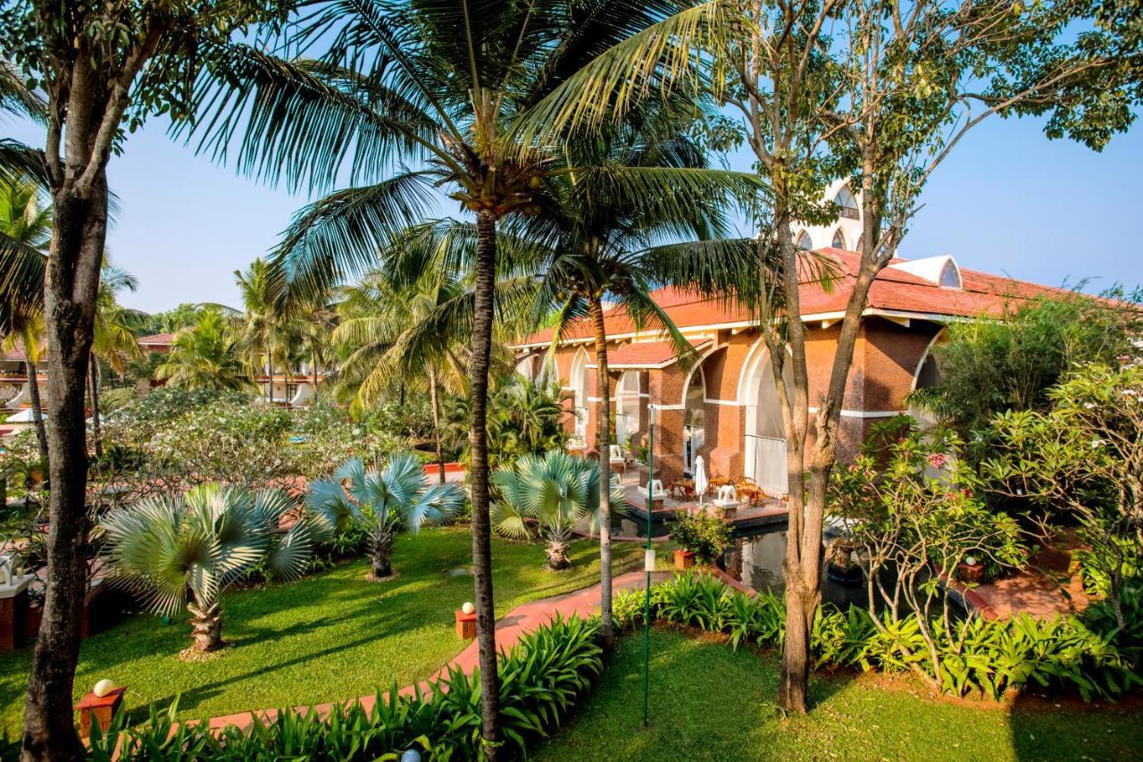 Caravela Beach Resort Варка Екстериор снимка The resort's garden