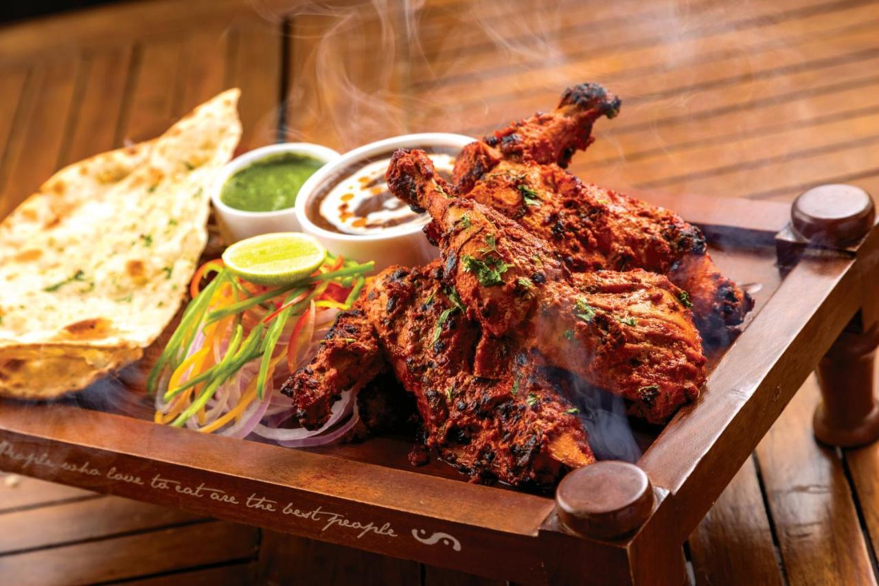 Caravela Beach Resort Варка Екстериор снимка Tandoori Chicken