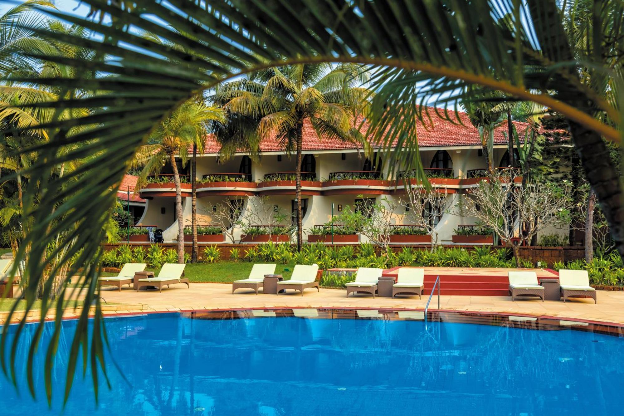 Caravela Beach Resort Варка Екстериор снимка The pool at the resort