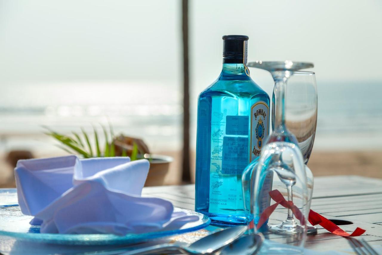 Caravela Beach Resort Варка Екстериор снимка A bottle of Blue Curaçao